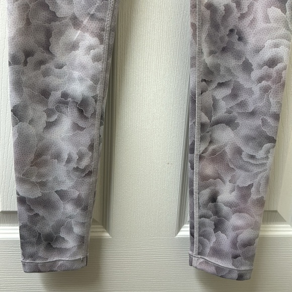 LIKE NEW! Athleta Girl High Rise Printed Chit Chat Tight - Picture 6 of 12